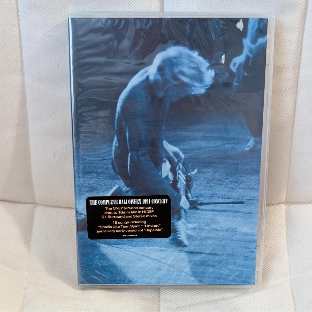 NWT Nirvana: Live at the Paramount Complete Halloween 1991 Concert DVD - RARE